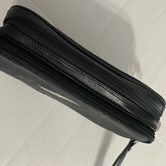 Rivers Eight wristlet in a black string-ray - Picture 5 of 9